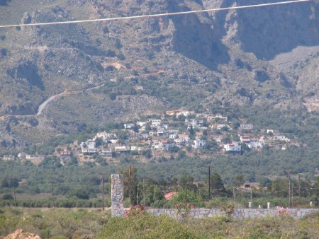 Village de PATSIANOS vu de FRANGOKASTELLO